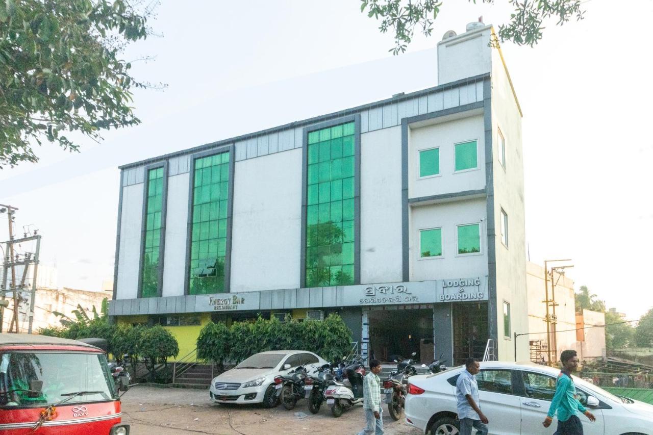 Spot On Prabir Residency Inn Urāli Kültér fotó