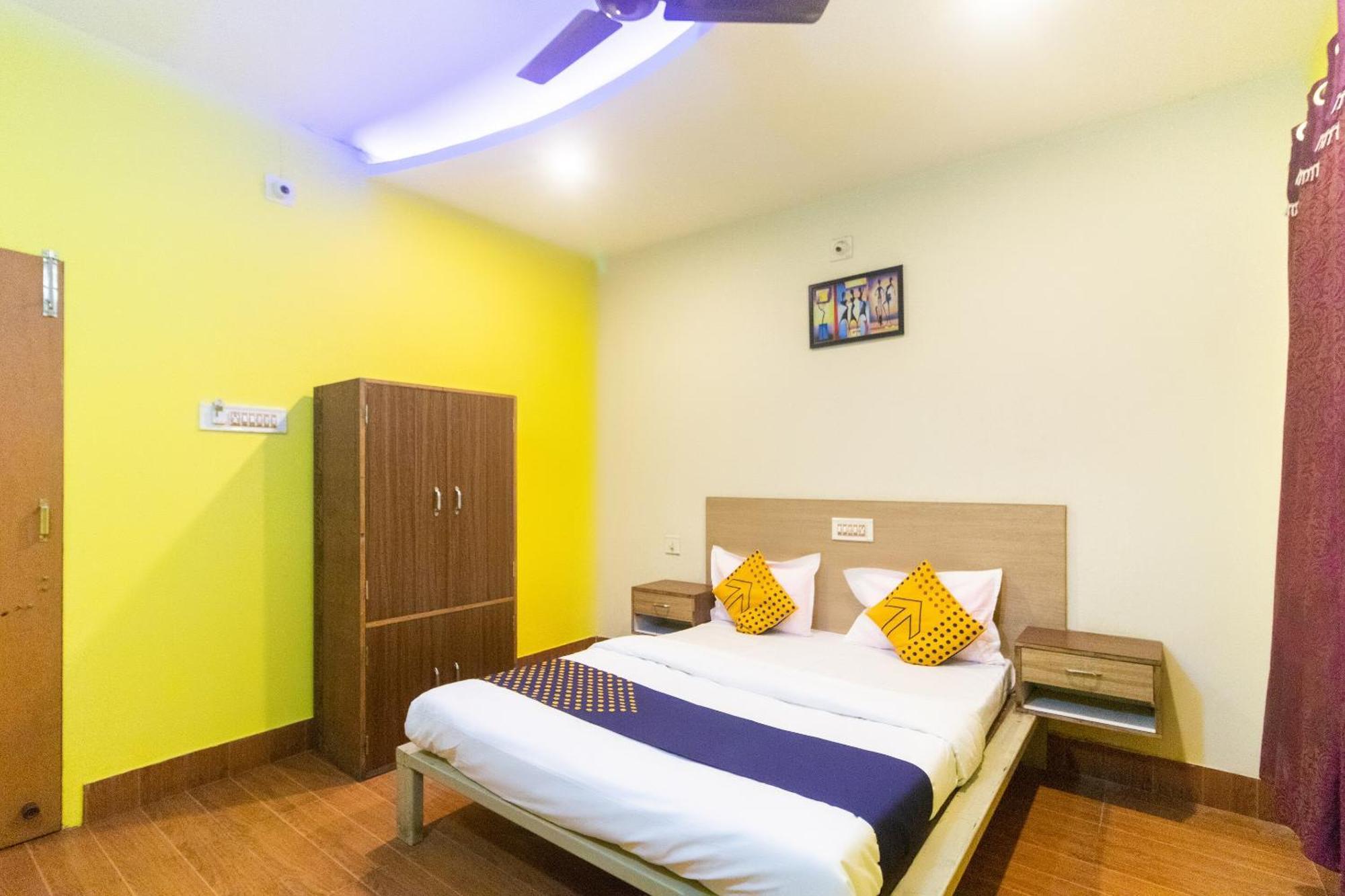 Spot On Prabir Residency Inn Urāli Kültér fotó