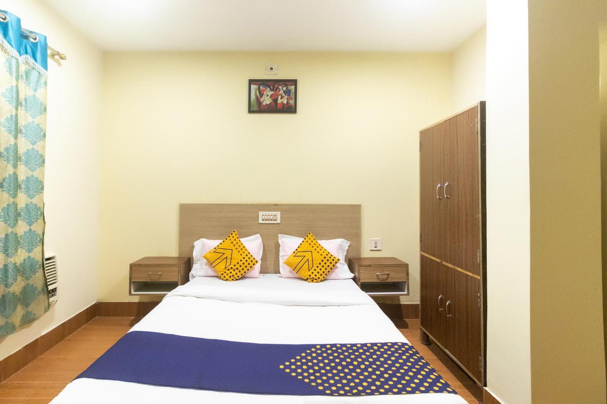 Spot On Prabir Residency Inn Urāli Kültér fotó