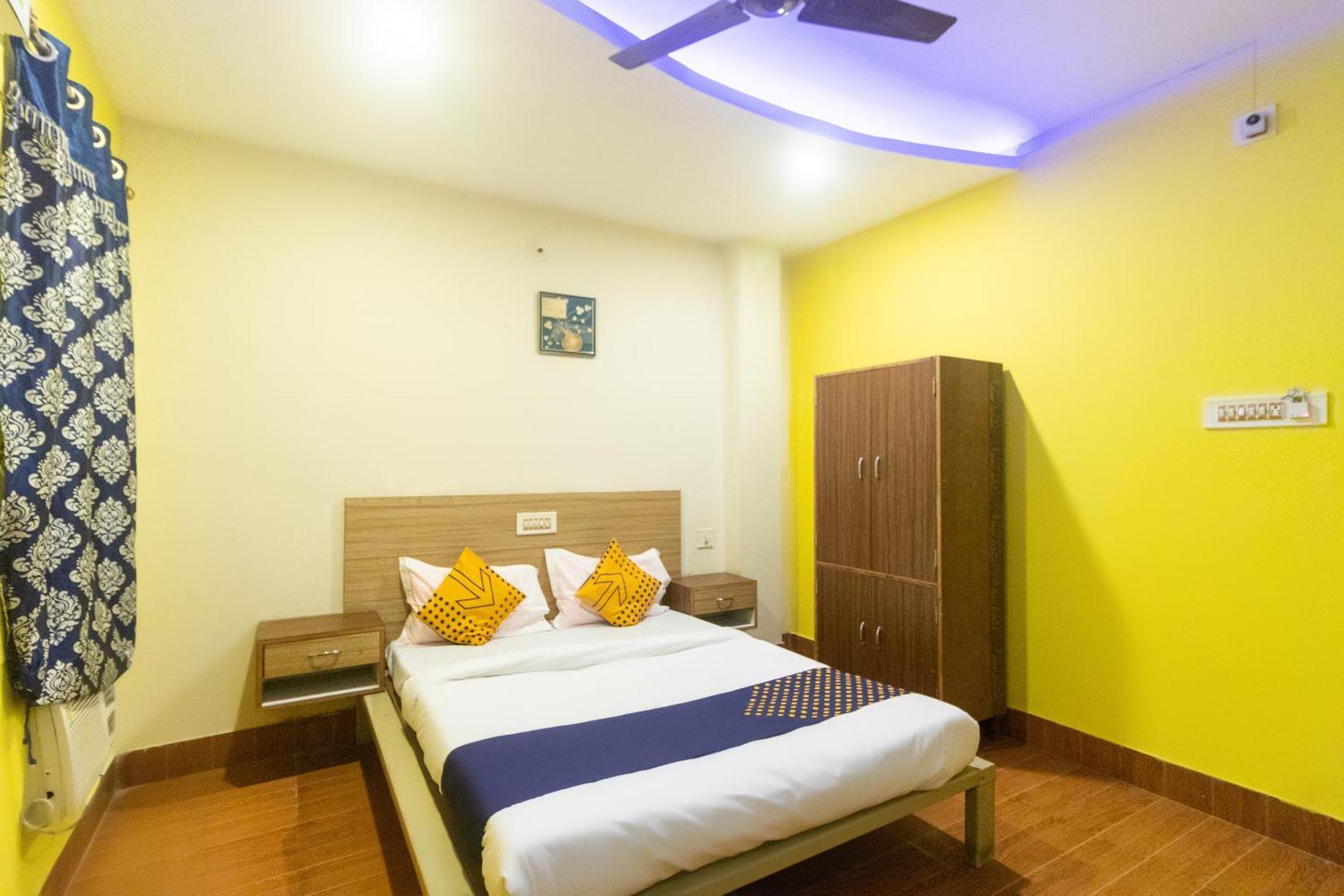 Spot On Prabir Residency Inn Urāli Kültér fotó