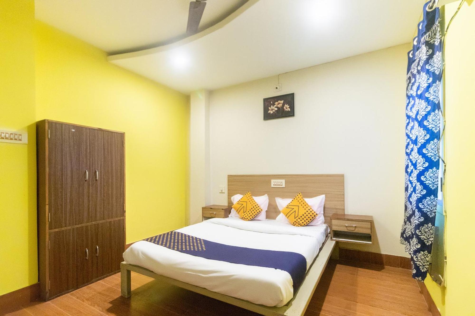 Spot On Prabir Residency Inn Urāli Kültér fotó